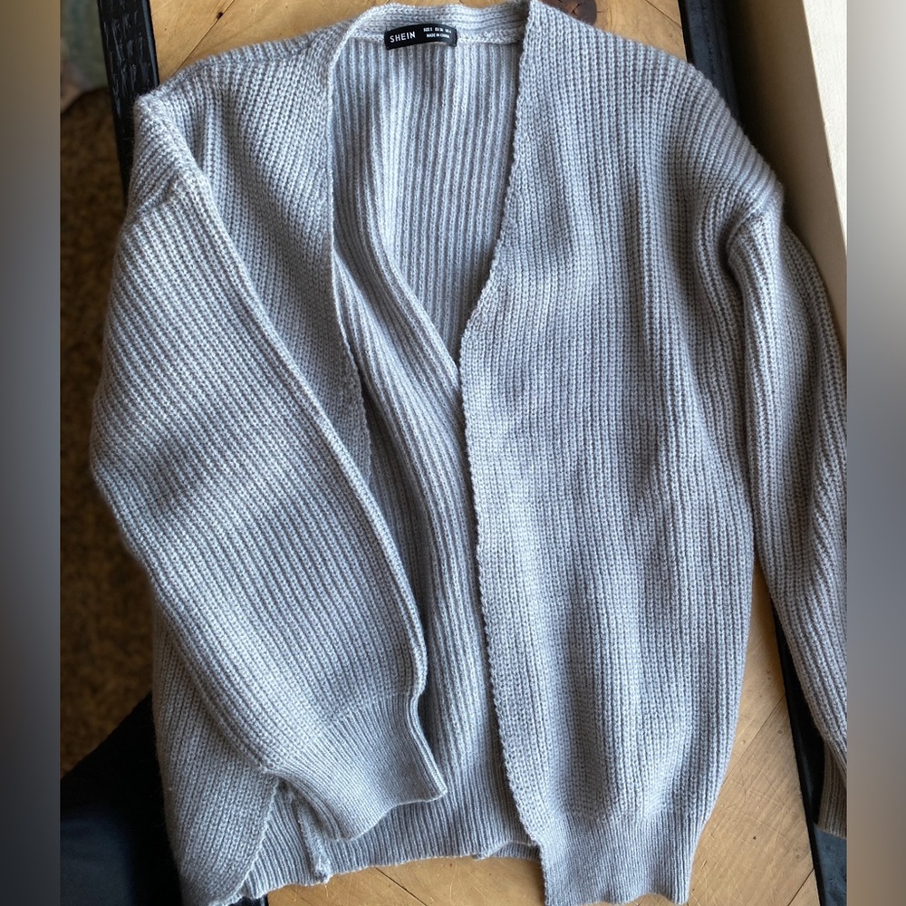 Cardigan sweater